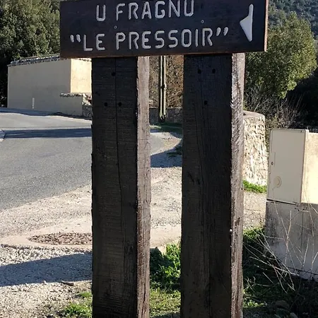 U Fragnu בית כפרי *